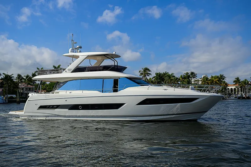 Slide: The Image of Prestige 690 2021 - 106
