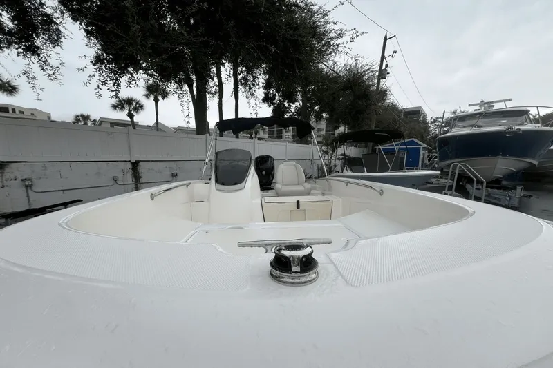 Slide: The Image of Boston Whaler 160 Super Sport 2025 - 13