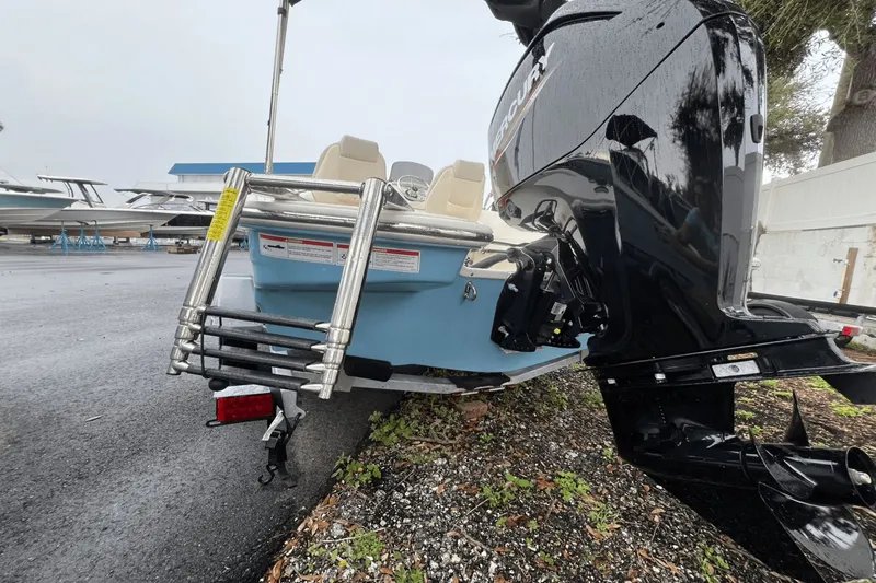 Slide: The Image of Boston Whaler 160 Super Sport 2025 - 4