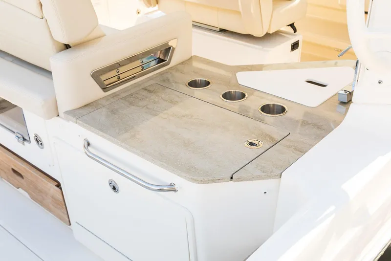 Slide: The Image of 2023-Boston-Whaler-350-Realm-MarineMax - 17