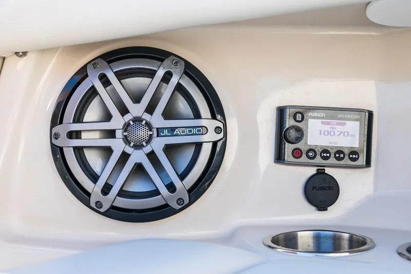 Slide: The Image of 2023-Boston-Whaler-350-Realm-MarineMax - 25