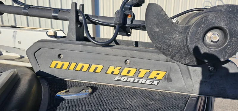 Slide: The Image of Minn Kota Fortrex trolling motor on 2009 Stratos 201 XL boat. - 5