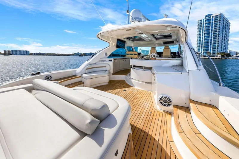 Slide: The Image of Luxurious 2009 Sea Ray 55 Sundancer yacht with spacious deck and modern amenities. - 22