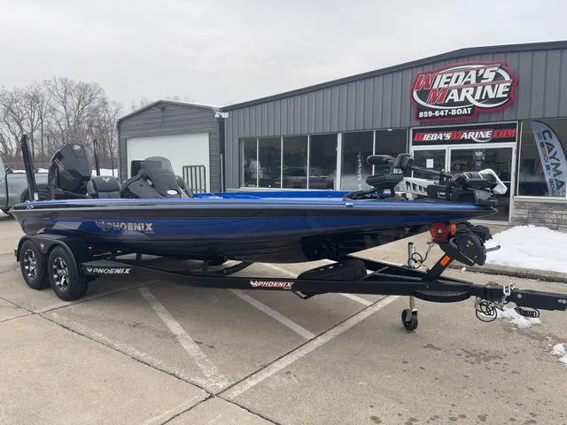 Slide: The Image of Phoenix Bass Boat 721 ZXL 2025 - 15