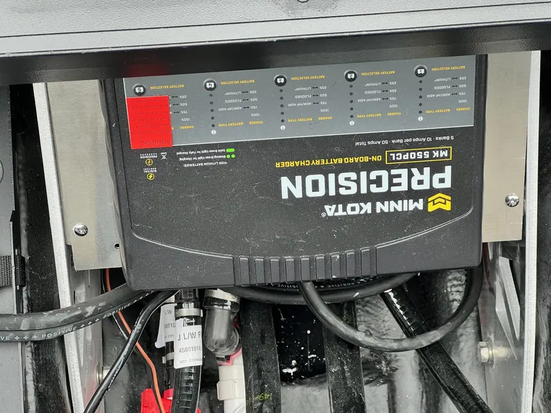 Slide: The Image of Skeeter ZXR 21 2025 - 26