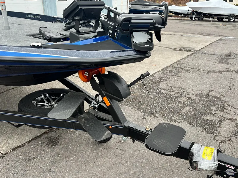 Slide: The Image of Skeeter ZXR 21 2025 - 29