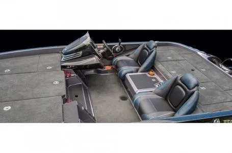 Slide: The Image of 2018 Ranger Z518c boat interior with dual seats and spacious deck layout. - 22
