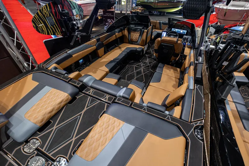 Slide: The Image of Malibu M230 2025 - 4