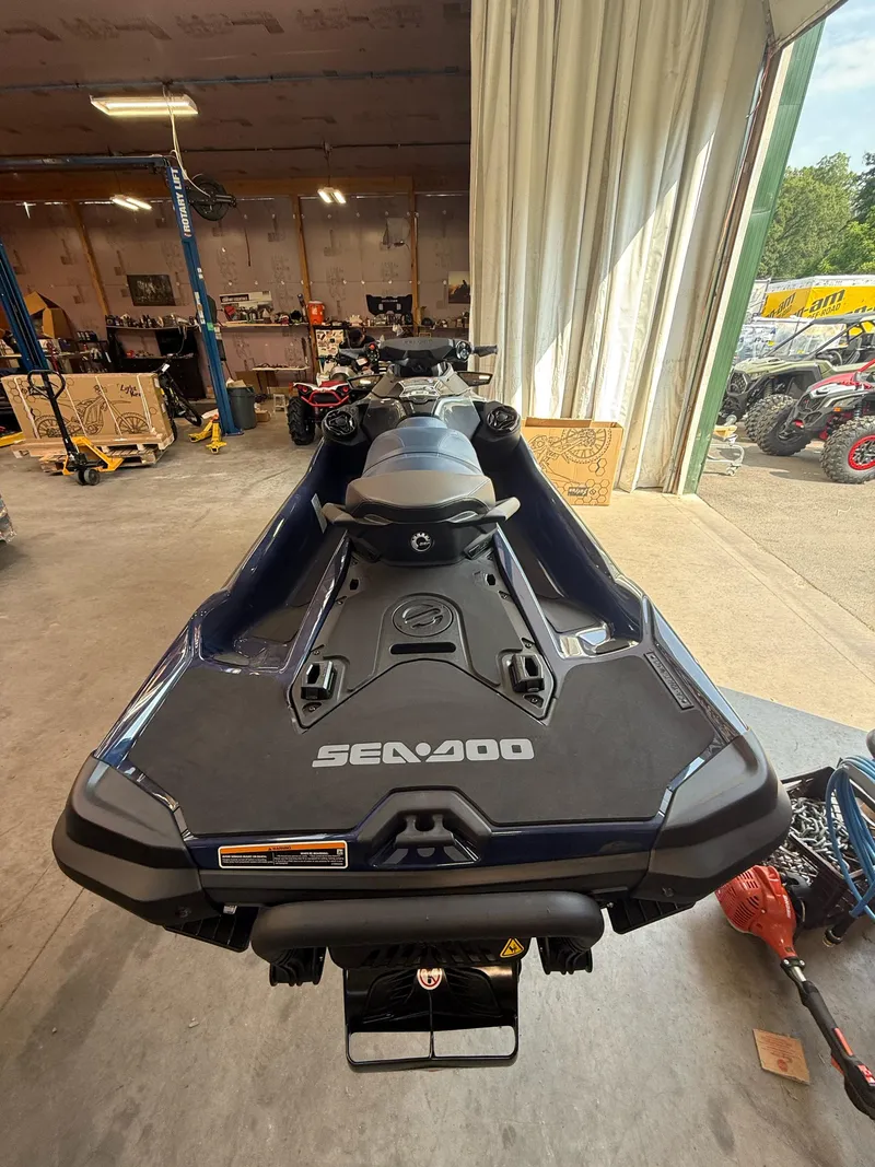 Slide: The Image of Sea-Doo GTX 170 Tech Package, audio, iDF, iBR 2025 - 3