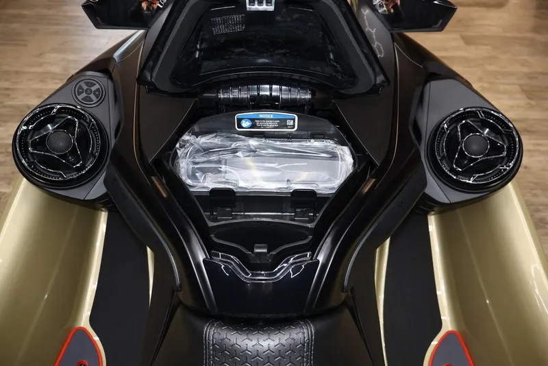 Slide: The Image of Sea-Doo RXT-X 325 2025 - 22