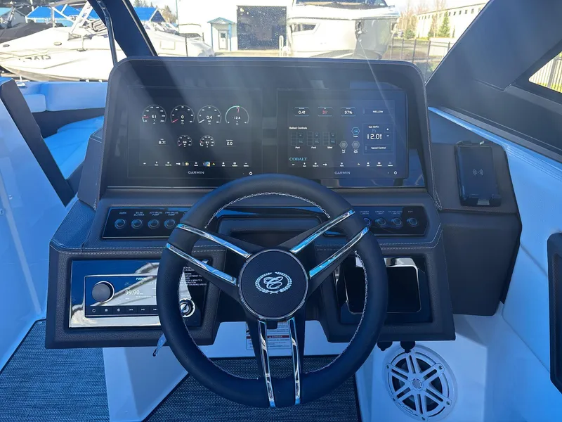 Slide: The Image of Cobalt R4 Surf 2025 - 10