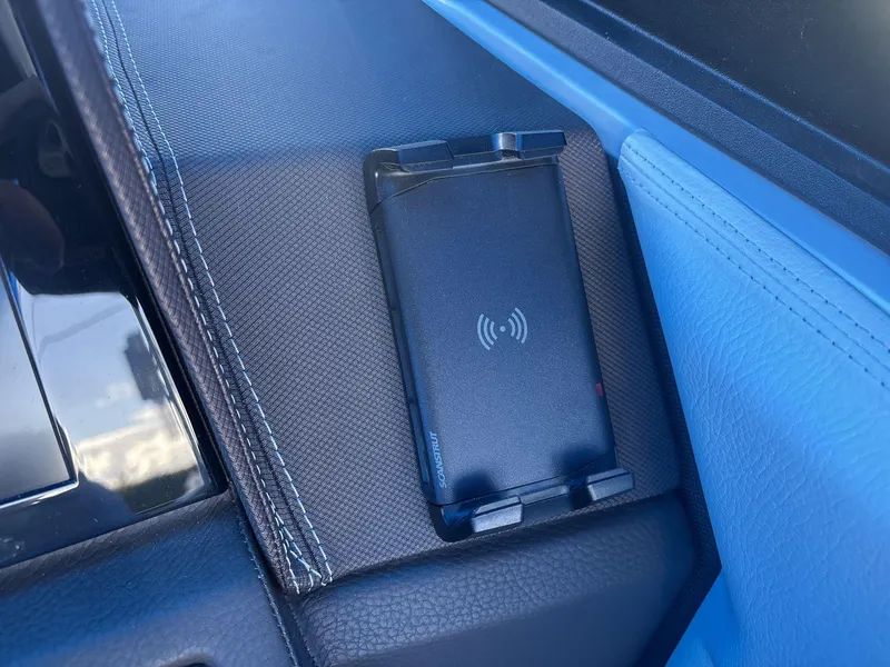 Slide: The Image of Cobalt R4 Surf 2025 - 13