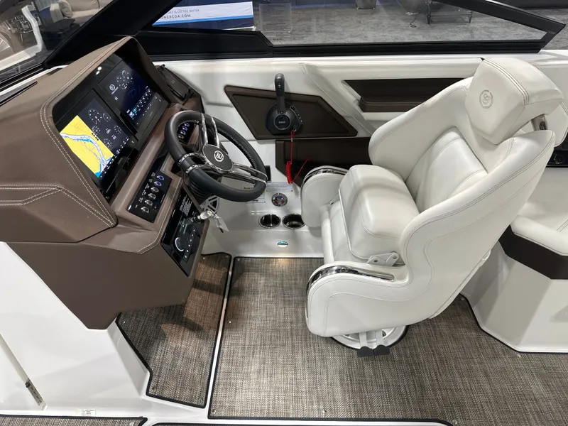 Slide: The Image of Cobalt R4 Surf 2025 - 22