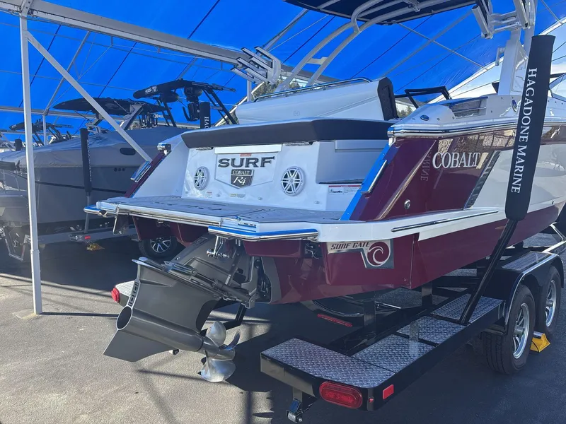 Slide: The Image of Cobalt R4 Surf 2025 - 4