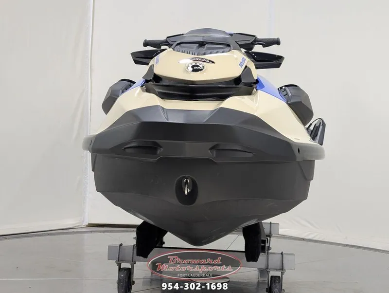 Slide: The Image of Sea-Doo Wake 170 2025 - 2