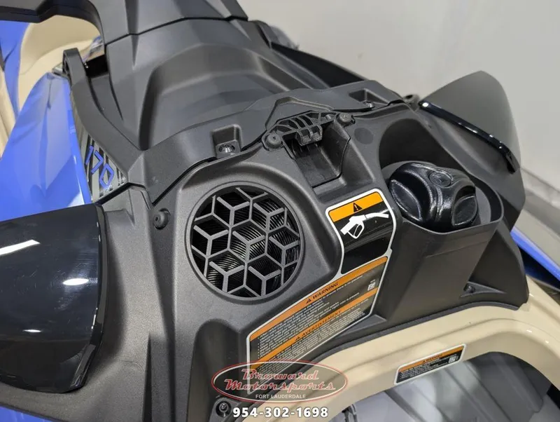 Slide: The Image of Sea-Doo Wake 170 2025 - 20