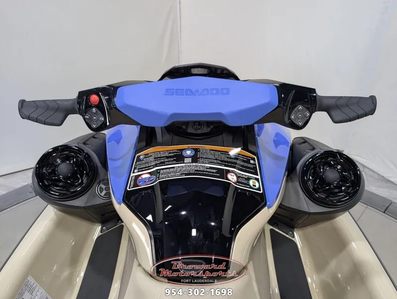 Slide: The Image of Sea-Doo Wake 170 2025 - 22