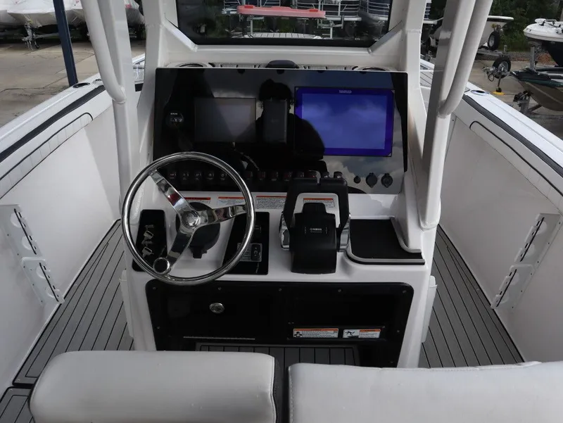 Slide: The Image of Yamaha 252 FSH Sport 2025 - 14