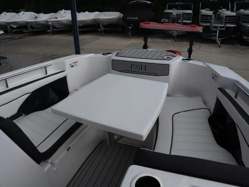 Slide: The Image of Yamaha 252 FSH Sport 2025 - 19