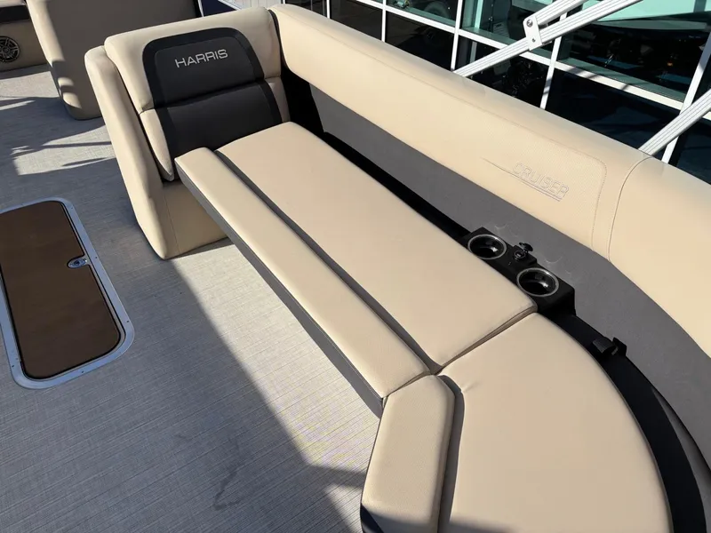 Slide: The Image of Harris Cruiser 250 2025 - 12