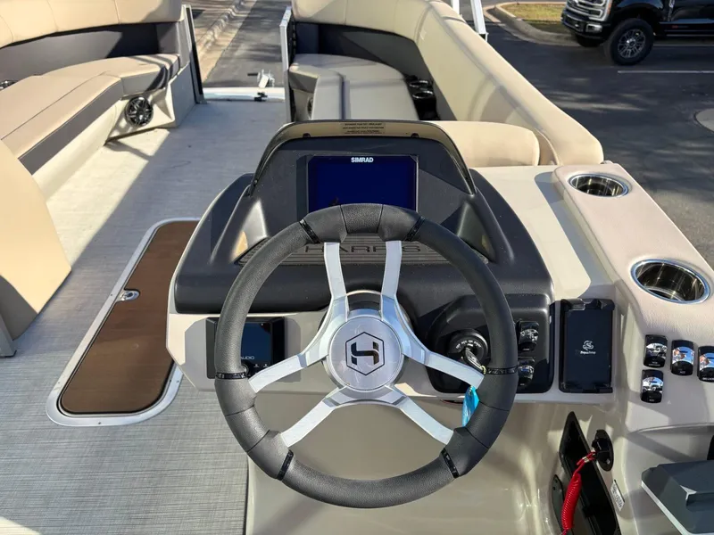 Slide: The Image of Harris Cruiser 250 2025 - 13