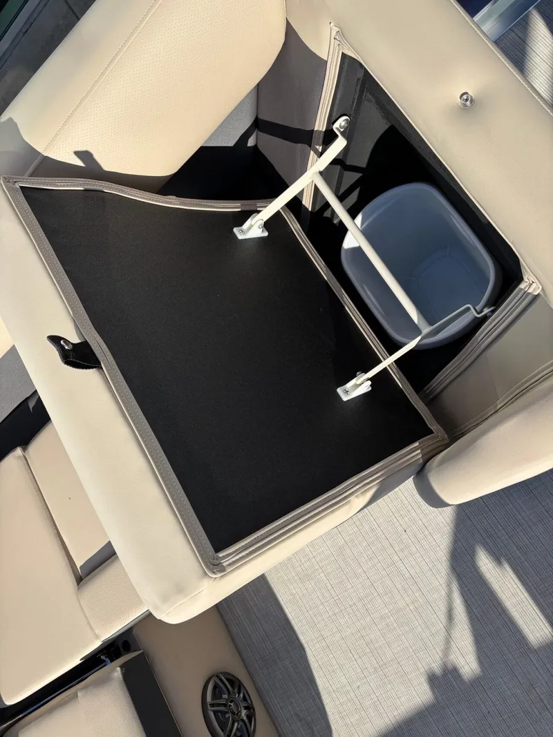 Slide: The Image of Harris Cruiser 250 2025 - 16