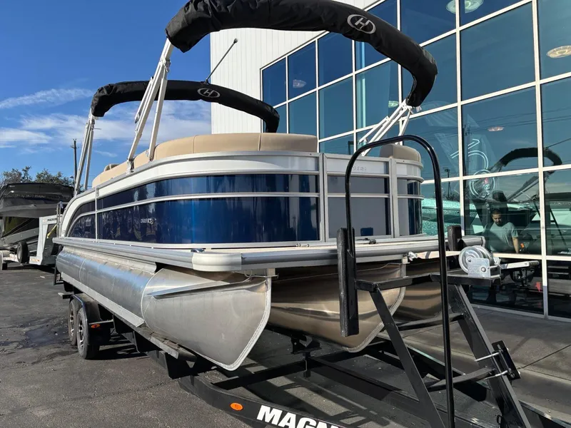 Slide: The Image of Harris Cruiser 250 2025 - 3