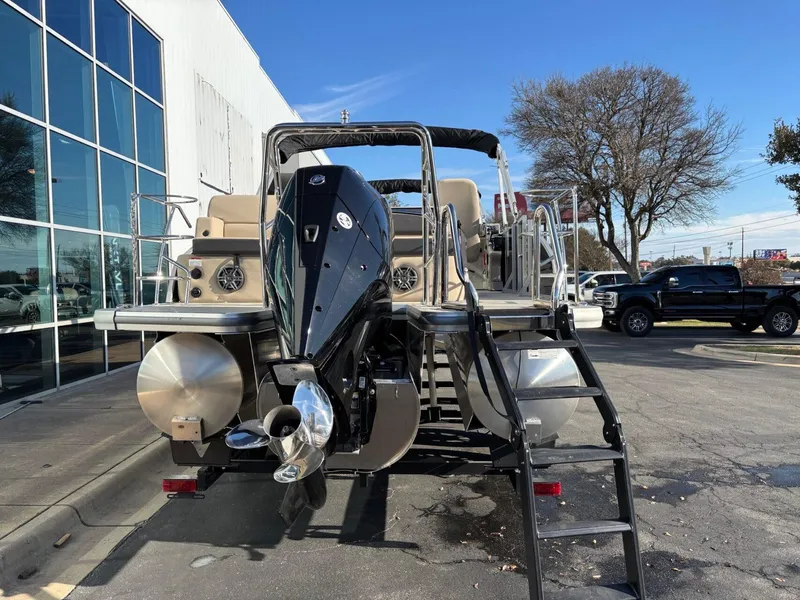 Slide: The Image of Harris Cruiser 250 2025 - 4