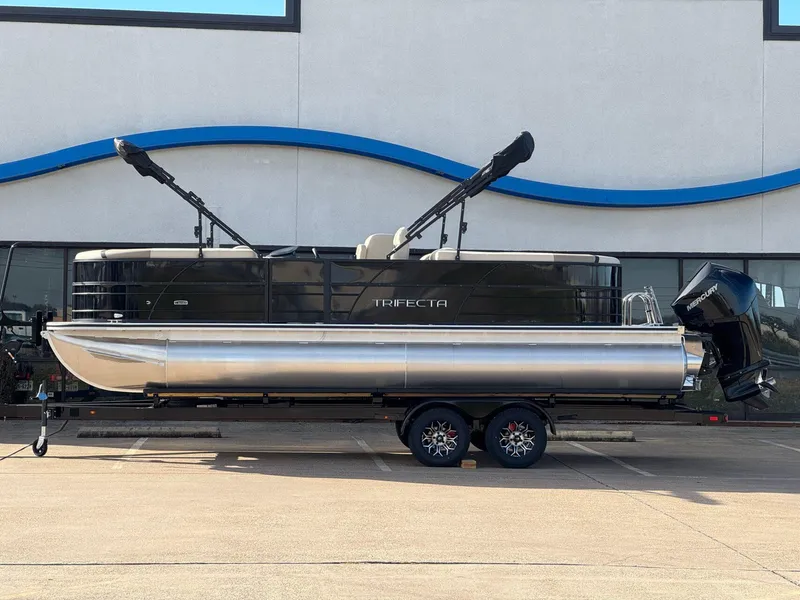 The Image of Trifecta 24RFCS3 2025 - 1