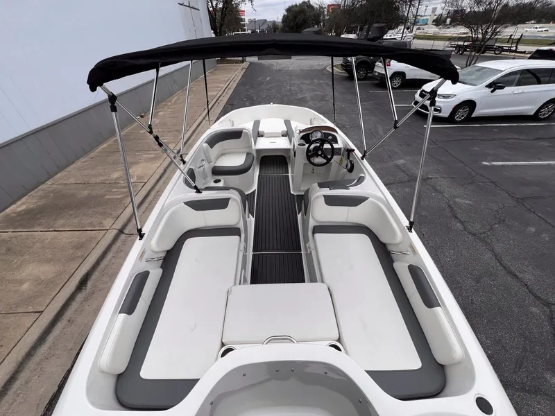 Slide: The Image of Bayliner 180 EL 2023 - 11