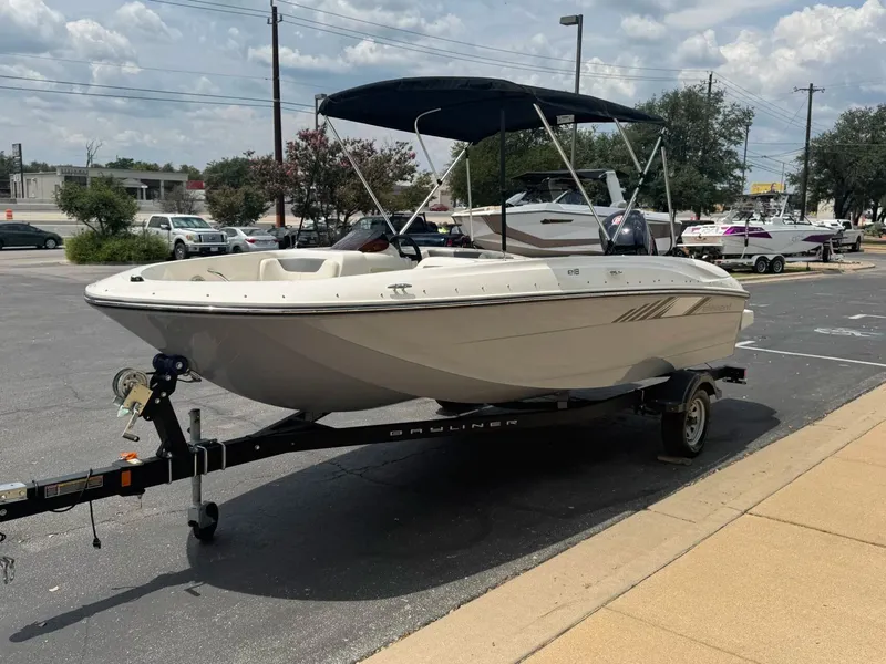 Slide: The Image of Bayliner 180 EL 2023 - 24