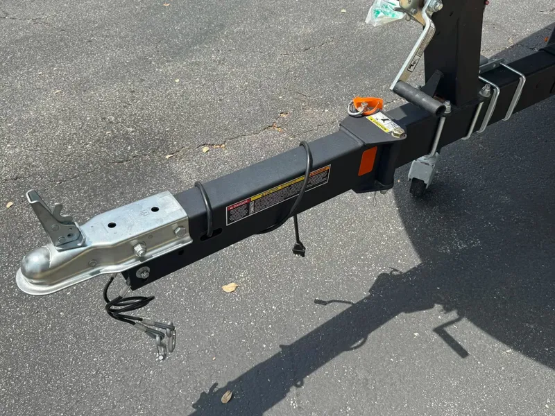 Slide: The Image of Bayliner 180 EL 2023 - 25