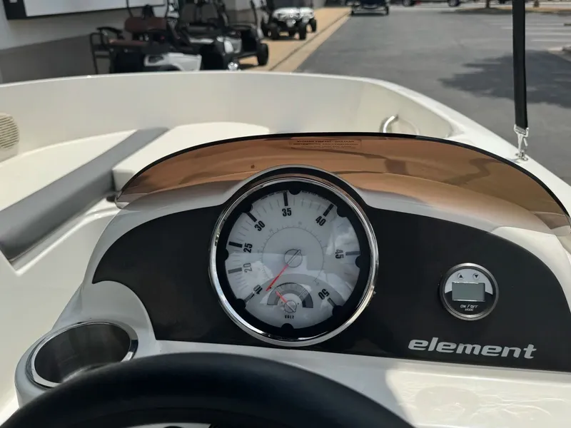 Slide: The Image of Bayliner 180 EL 2023 - 32