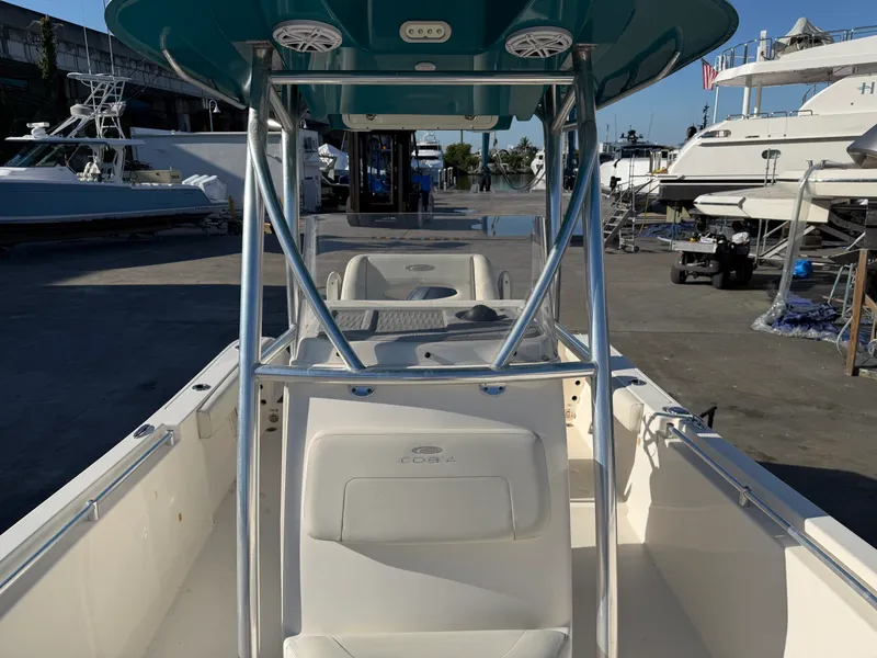 Slide: The Image of Cobia 220 CC 2018 - 1