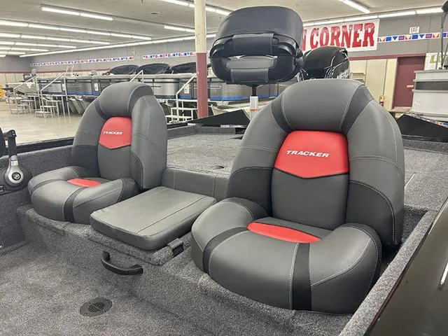 Slide: The Image of Tracker Pro Team 175 TF 2025 - 11