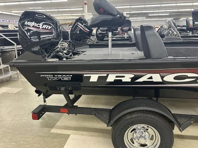 Slide: The Image of Tracker Pro Team 175 TF 2025 - 8