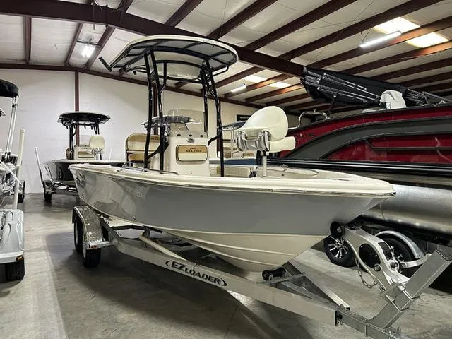 The Image of Sea Chaser 21 LX 2023 - 1