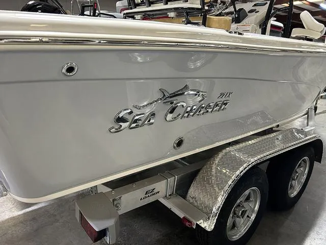 Slide: The Image of Sea Chaser 21 LX 2023 - 4