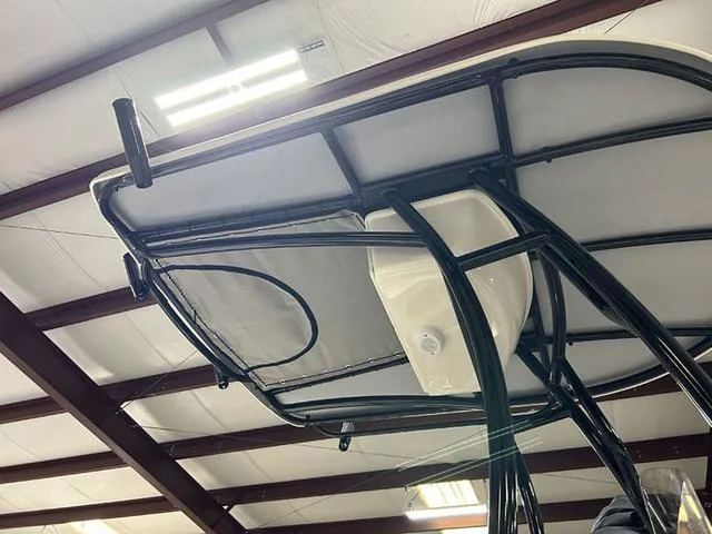 Slide: The Image of Sea Chaser 21 LX 2023 - 7