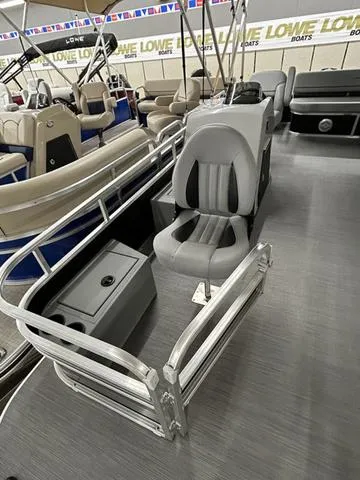 Slide: The Image of Lowe Ultra 202 Fish & Cruise 2023 - 4