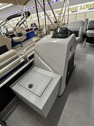 Slide: The Image of Lowe Ultra 202 Fish & Cruise 2023 - 6