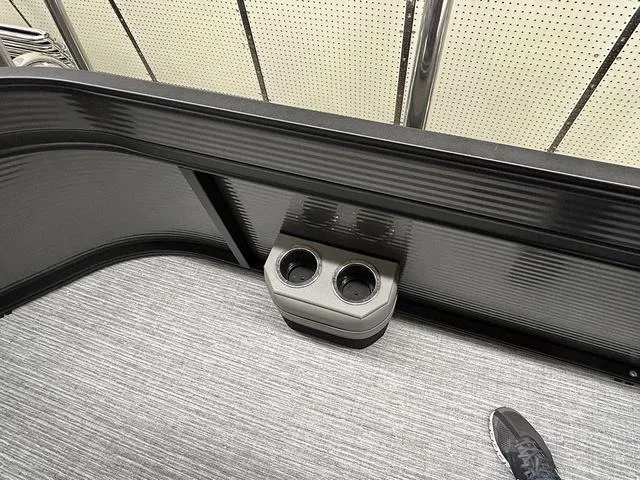 Slide: The Image of Qwest 822 E-Class Splash Pad LT 2023 - 8