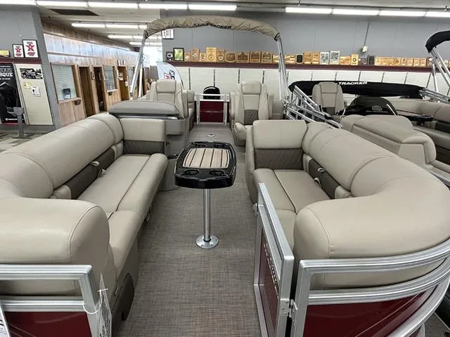 Slide: The Image of Sun Tracker Party Barge 22 DLX 2024 - 3