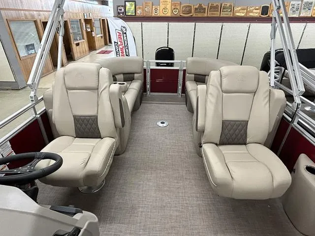 Slide: The Image of Sun Tracker Party Barge 22 DLX 2024 - 6