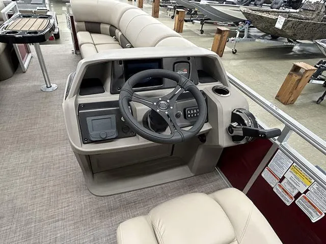 Slide: The Image of Sun Tracker Party Barge 22 DLX 2024 - 7