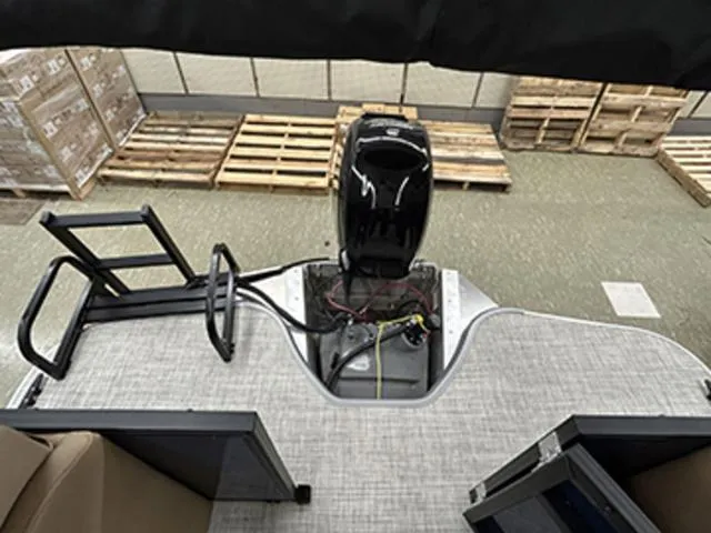 Slide: The Image of Lowe LS 210 WT 2025 - 10