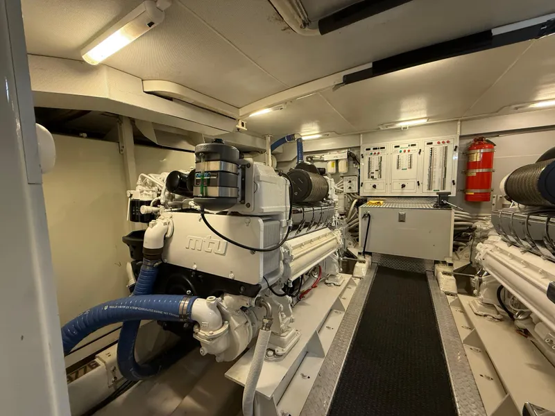 Slide: The Image of Marquis 65 2005 - 56