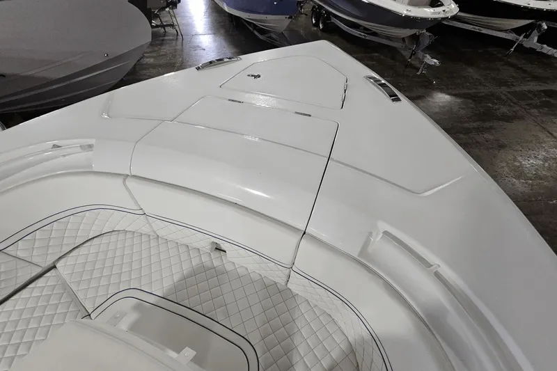 Slide: The Image of Intrepid 375 Nomad SE 2025 - 58