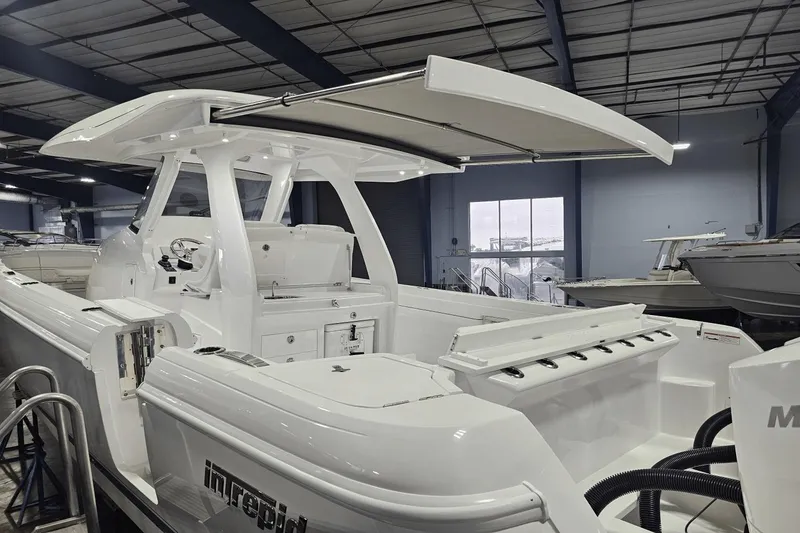 Slide: The Image of Intrepid 375 Nomad SE 2025 - 65