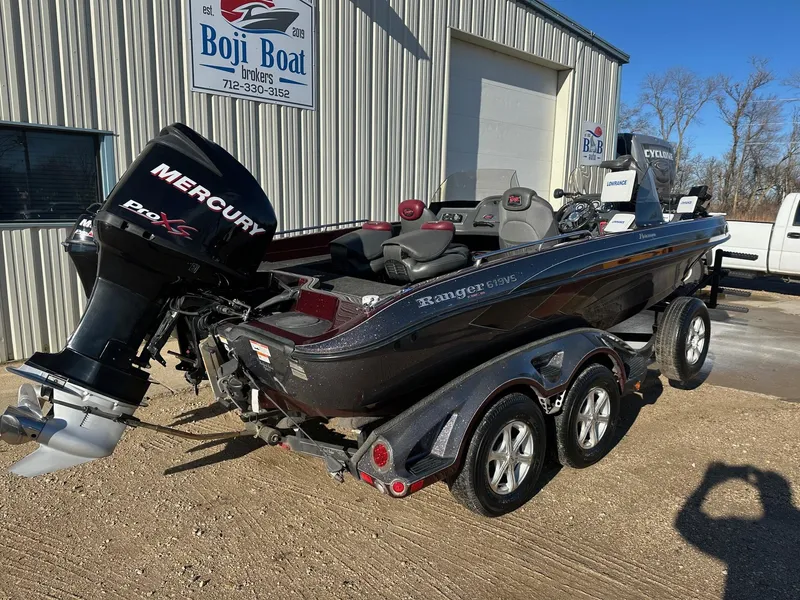 Slide: The Image of 2012 Ranger 619VS boat with Mercury Pro XS engine at Boji Boat Brokers. - 16
